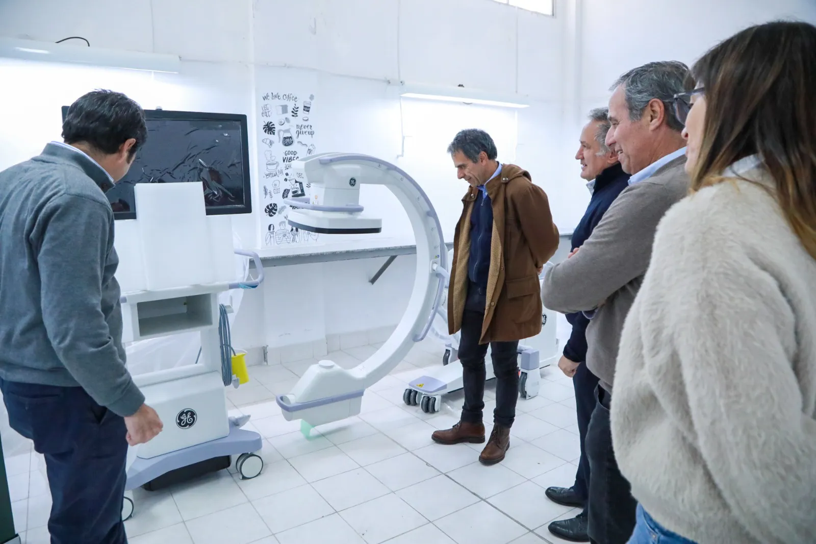 San Isidro: más de 1.000 cámaras con inteligencia artificial y nuevo equipo quirúrgico en el Hospital Central