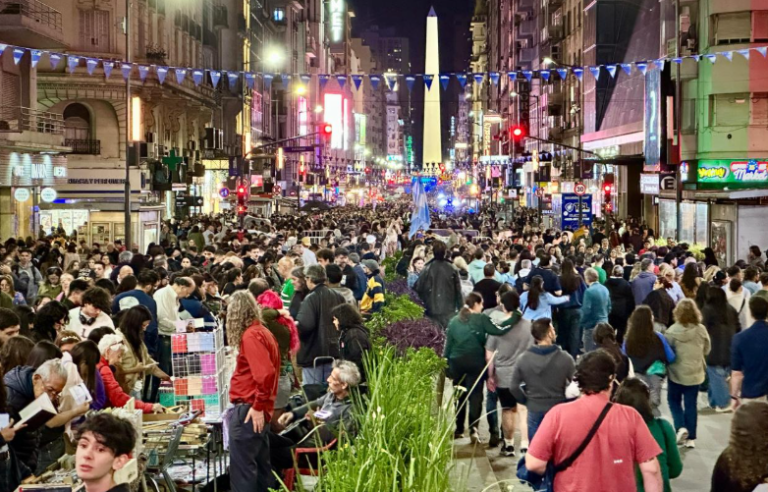 CABA: más de 200 mil personas participaron de La Noche de las Librerías