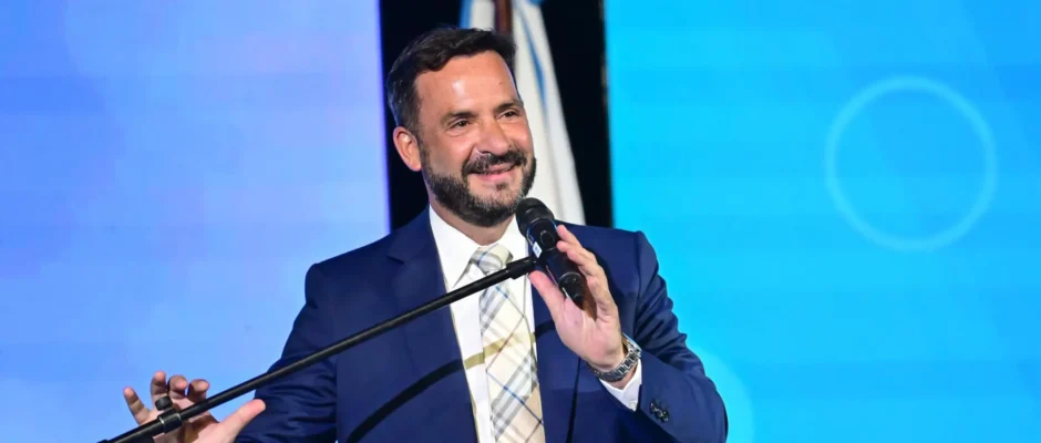 multimedia.grande.b19450cc0bee40b8.Z3JhbmRlLndlYnA