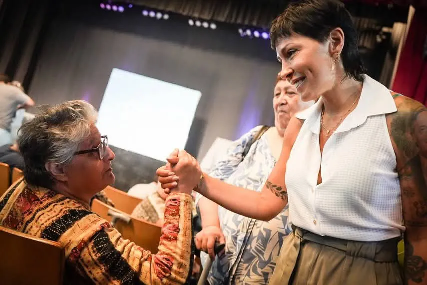 Info Amba 6 Quilmes: Mayra Mendoza firmó 198 nuevas escrituras y destacó el impacto social de la regularización dominial