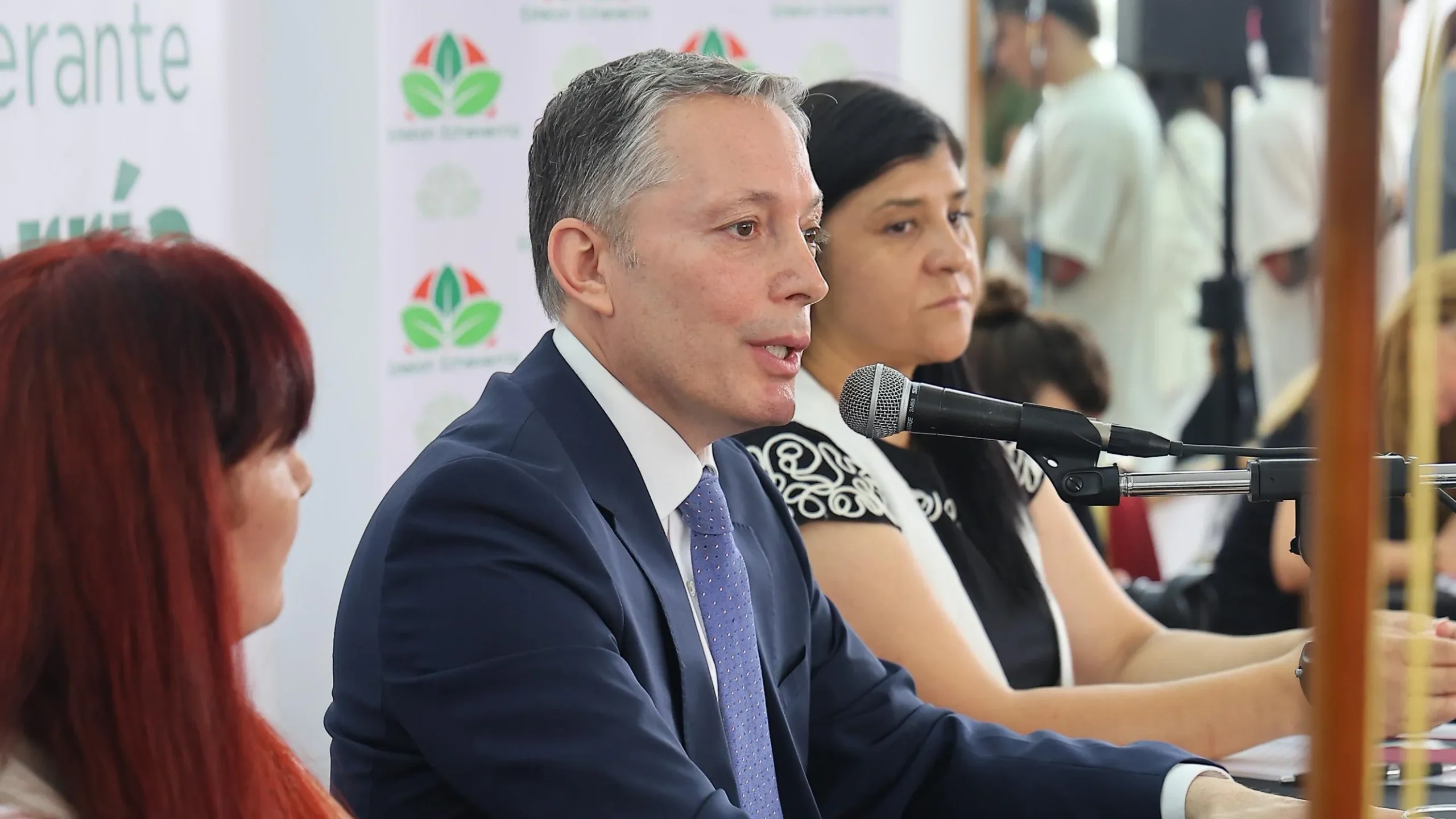 Gray cuestionó el aumento del salario mínimo por decreto y recordó el Juicio a las Juntas