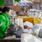 Berazategui: entregaron subsidios habitacionales a 29 familias y reforzaron el apoyo al deporte local