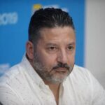 Jubilaciones en caída libre por el ajuste de Milei que sostiene el superávit