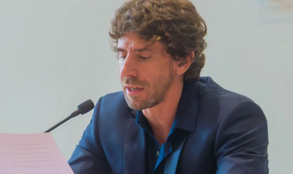 multimedia.grande.8aea546dc0f3037f.Z3JhbmRlLndlYnA