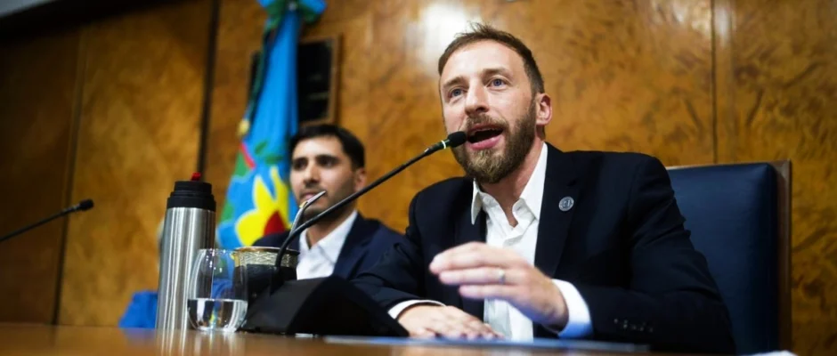 multimedia.normal.906a3c7c7875346e.bm9ybWFsLndlYnA