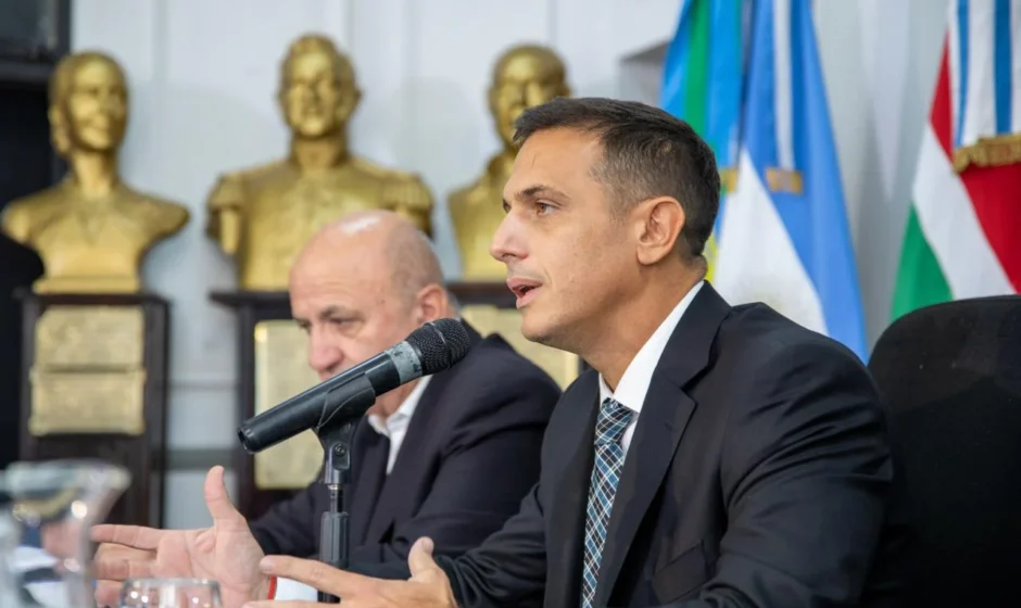 multimedia.normal.934f0de96ede3c24.bm9ybWFsLndlYnA