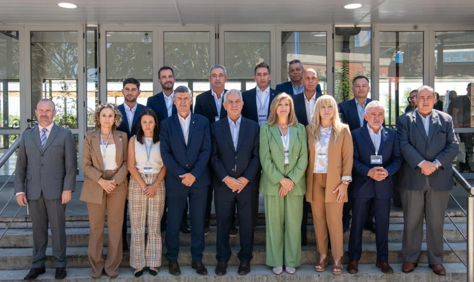 multimedia.grande.b23298ff6a85f591.Z3JhbmRlLndlYnA