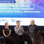 Lanús: el Municipio avanza con obras de iluminación y pavimentación en distintos barrios