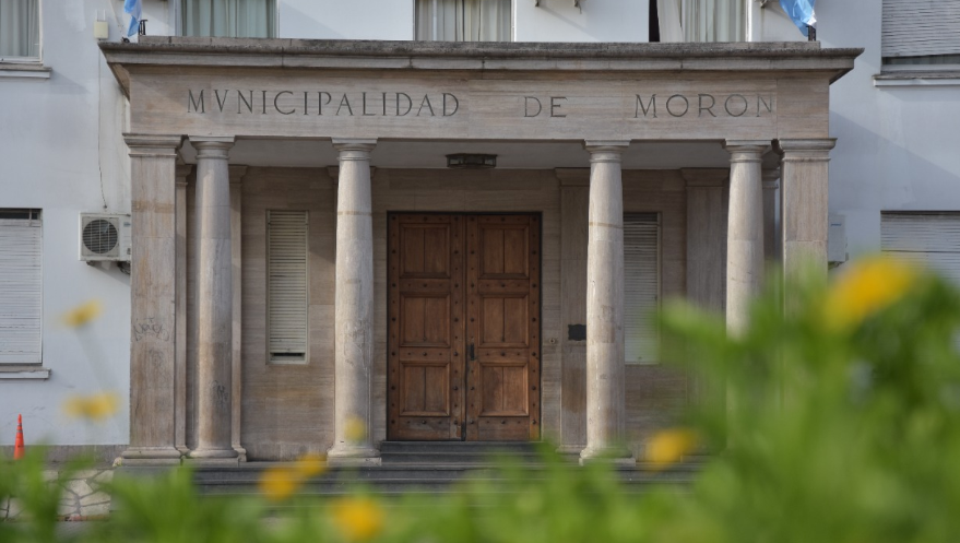 Morón lanzó un programa integral para abordar el sobreendeudamiento de vecinos y vecinas