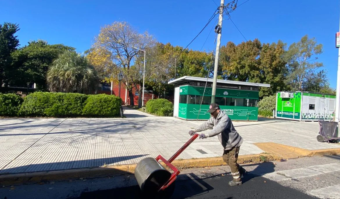 Esteban Echeverría: avanzan obras de bacheo, operativos de garrafas y actividades institucionales