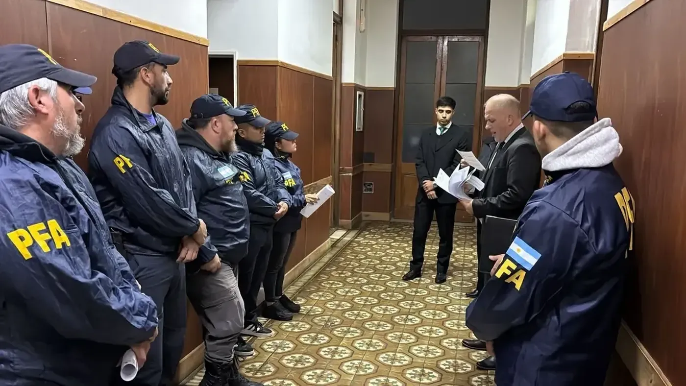 La Plata: realizaron más de 120 allanamientos en un megaoperativo contra el grooming y la pedofilia
