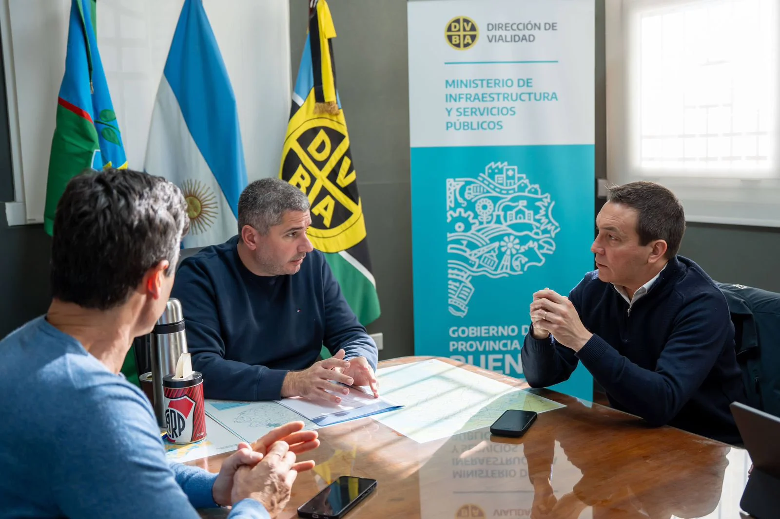 Florencio Varela: Watson gestionó obras con Vialidad bonaerense y fortaleció el trabajo con una organización social