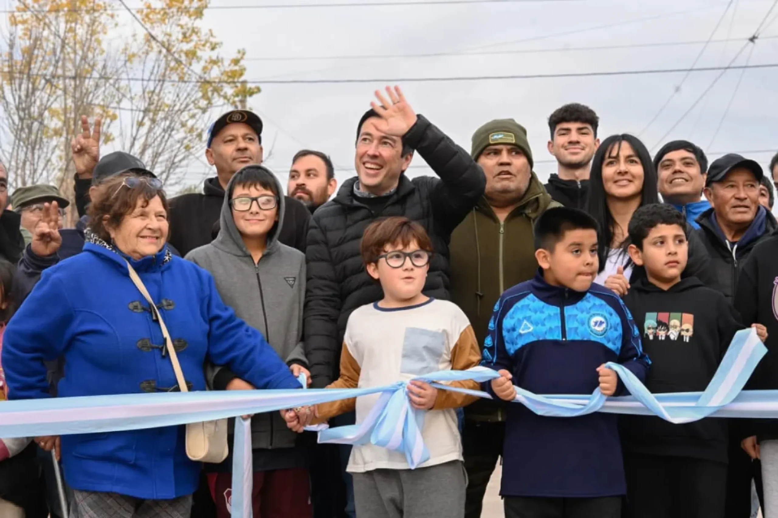 Malvinas Argentinas: inauguraron cinco cuadras que conectan Grand Bourg con Tierras Altas