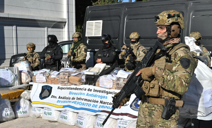 CABA: destruyeron casi una tonelada de droga secuestrada en operativos contra el narcotráfico
