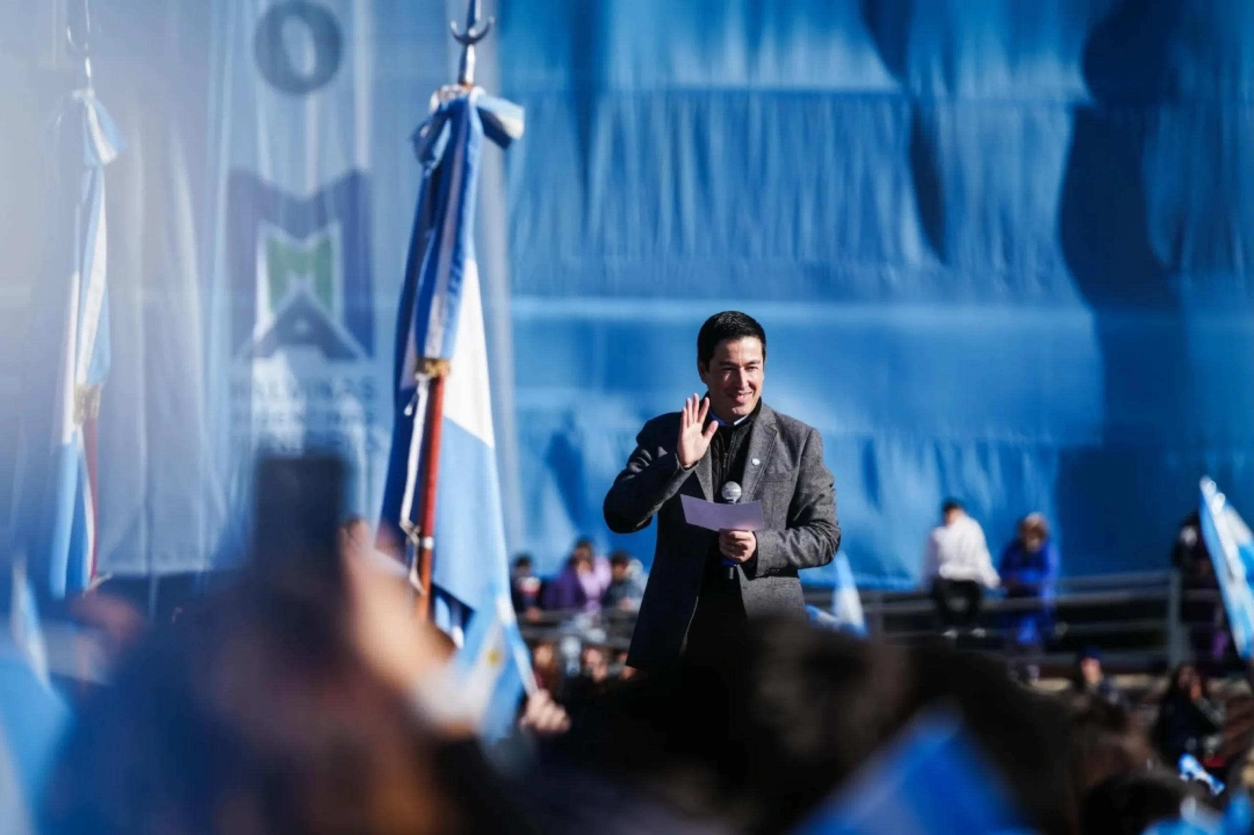Malvinas Argentinas: más de 4.600 alumnos prometieron lealtad a la Bandera