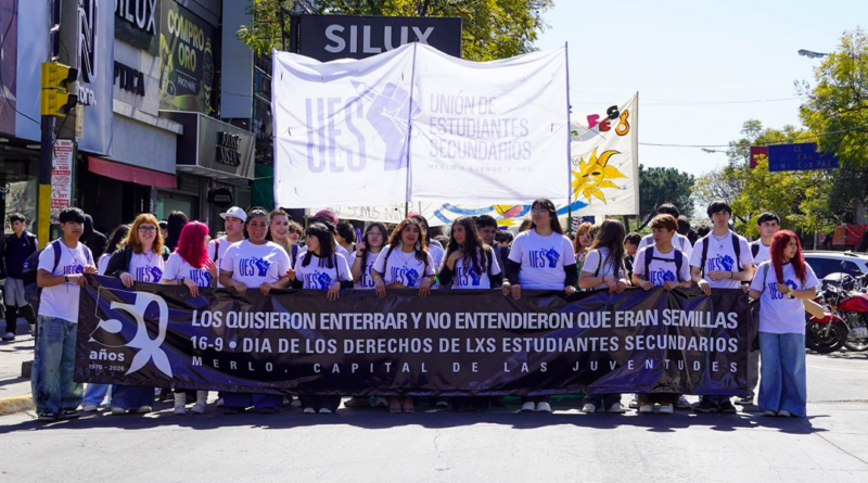 Merlo: estudiantes secundarios marcharon en defensa de la educación pública y sus derechos