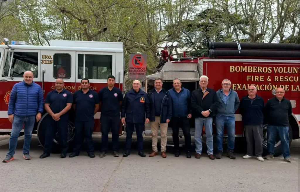 Exaltación de la Cruz: Bomberos Voluntarios incorporaron una autobomba, una camioneta 4x4 y una embarcación de rescate 3 multimedia.normal.84b83603ab21bdee.bm9ybWFsLndlYnA